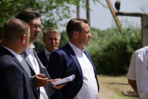 Глава Росрыболовства Илья Шестаков посетил Сергиевский осетровый рыбоводный завод